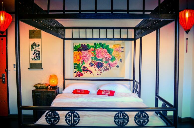 Around The World Bed And Breakfast