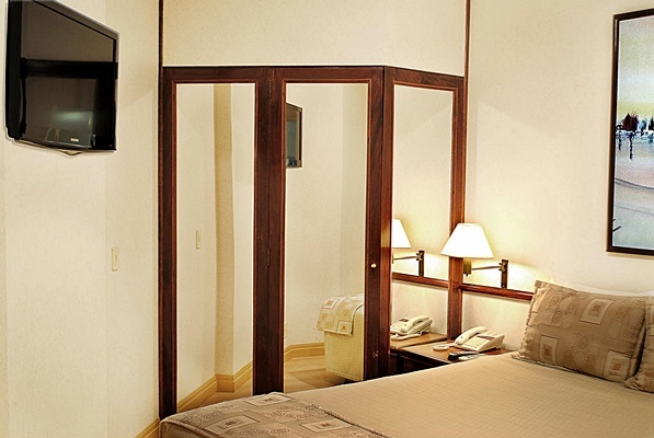 Hotel Paulista Wall Street Suites