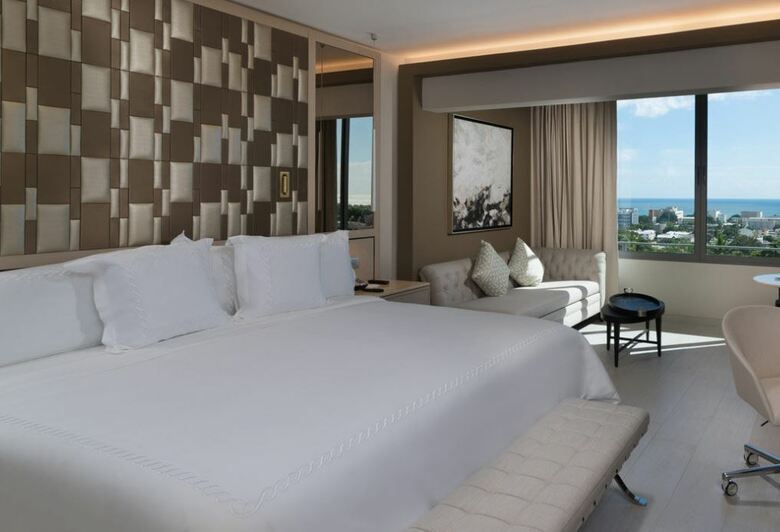 El Embajador, A Royal Hideaway Hotel