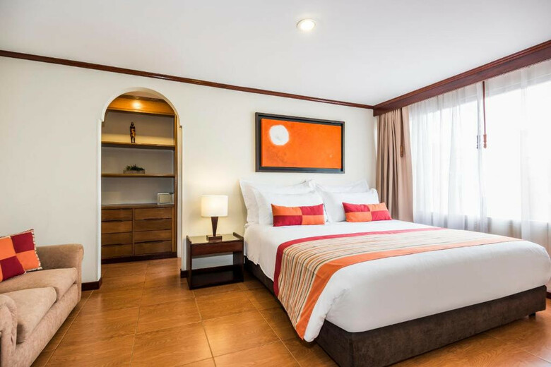 Hoteles America