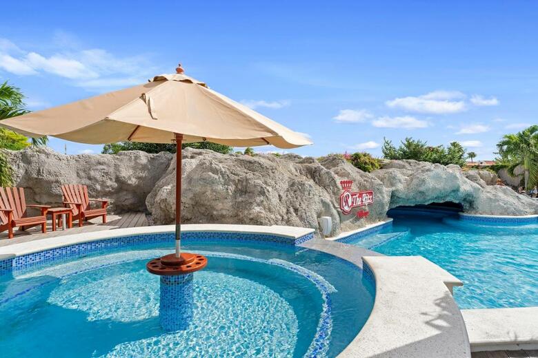 First Curacao Hostel