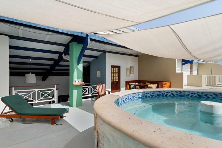 First Curacao Hostel