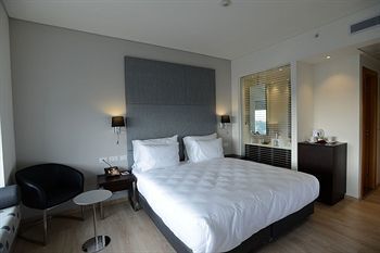 Benjamin Herzliya Business Hotel