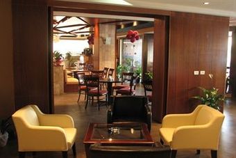 Royal Court Hotel