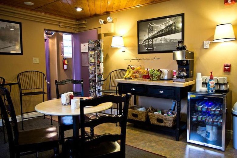 Anchorage Downtown Hotel