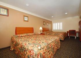Hotel Anaheim Rodeway Inn & Suites