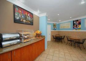Hotel Anaheim Rodeway Inn & Suites