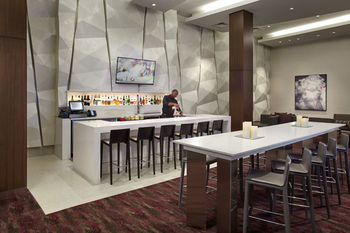 Anaheim Jolly Roger Hotel