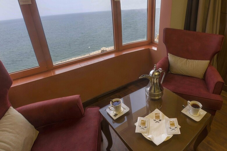 Hotel Al Borg Al Watheer