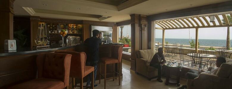 Hotel Al Borg Al Watheer
