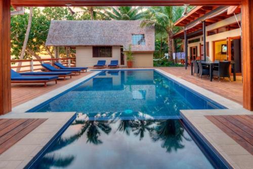 Coral Cove Beach Villas