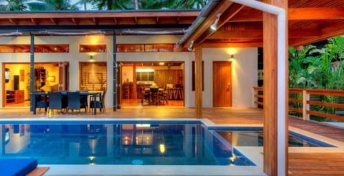 Coral Cove Beach Villas