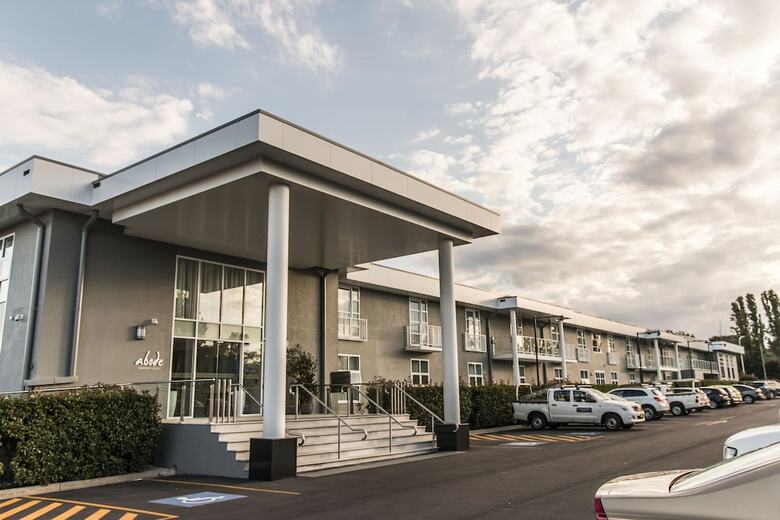 Hotel Abode Narrabundah