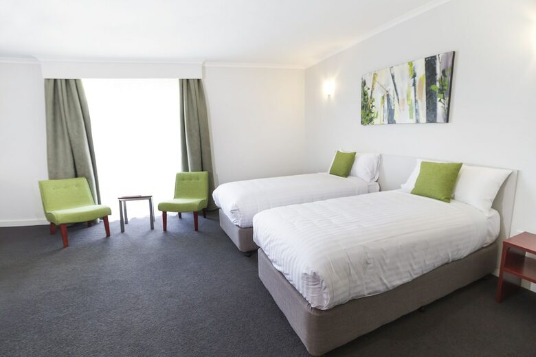 Hotel Abode Narrabundah