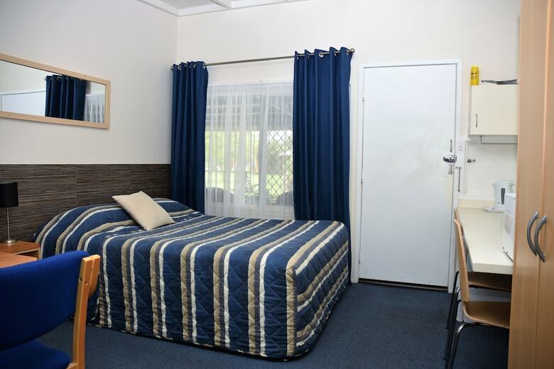 Chinchilla Motel