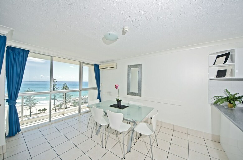 Aparthotel Burleigh Beach Tower