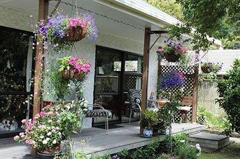 Annick House Bed And Breakfast