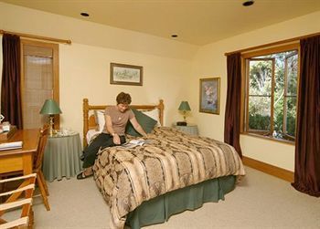 Bed & Breakfast Cambria House