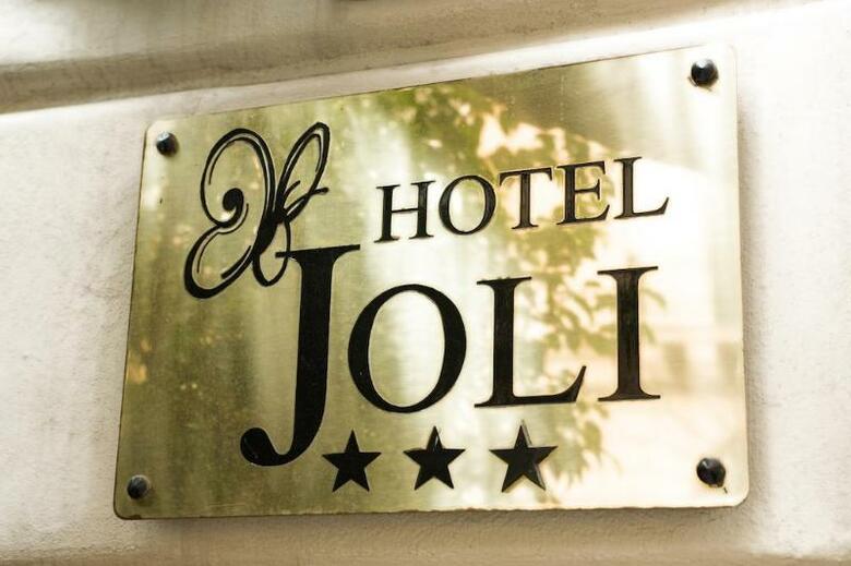 Hotel Joli