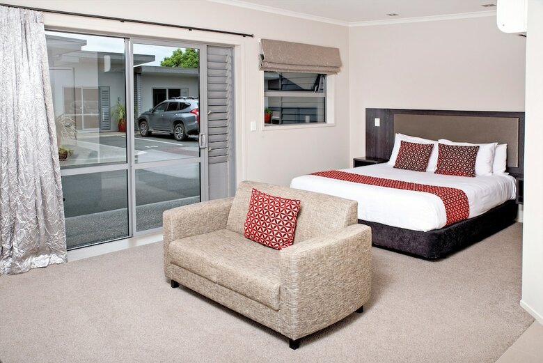 37 The Landing Motel