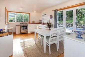 Agroturismo Nightingale Falls Farmstay Retreat