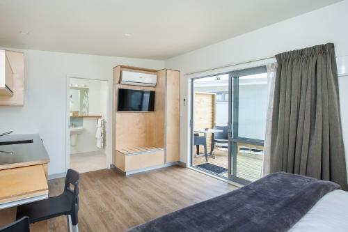 Motel White Island Rendezvous