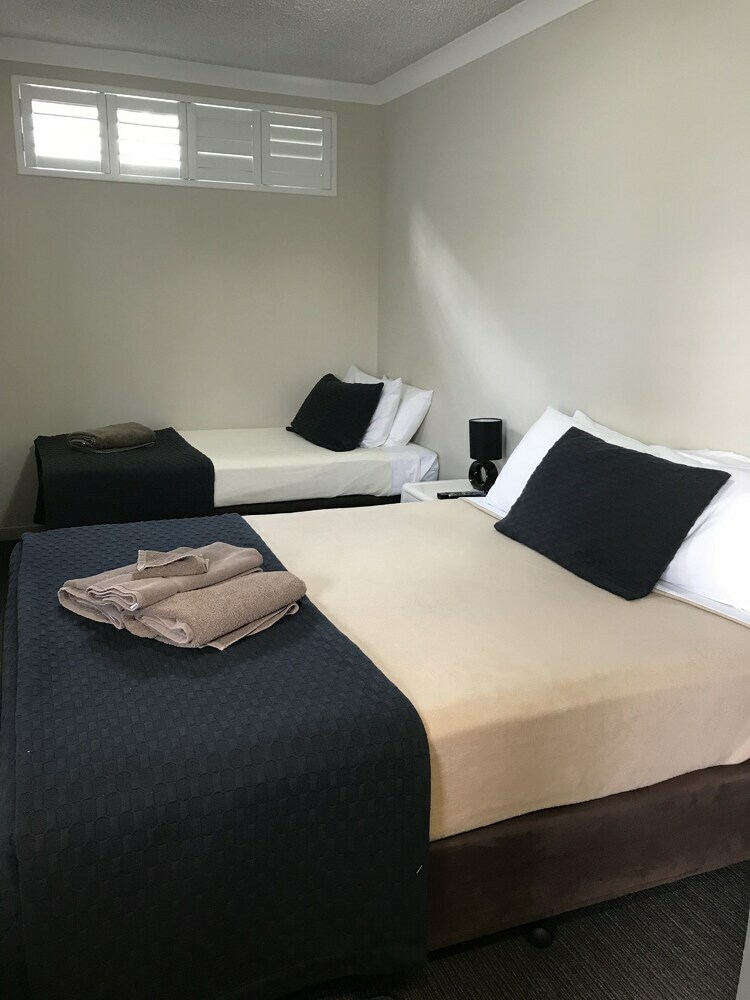 Tropicana Motel