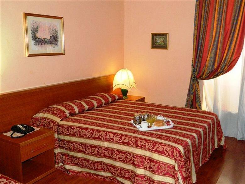Hotel Buonarroti Home