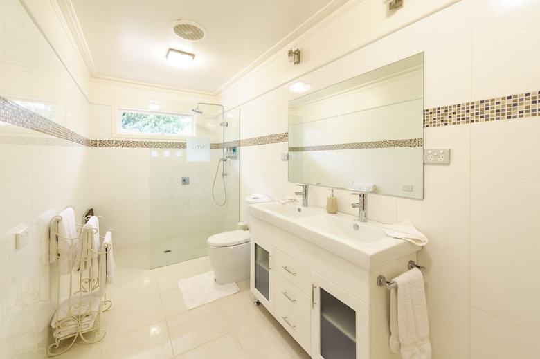 Hostal Montfort Manor