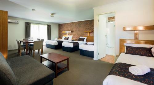 Advance Motel