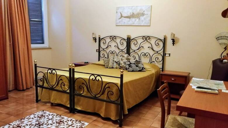 Hotel Nicolas Inn