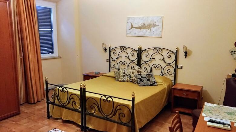 Hotel Nicolas Inn
