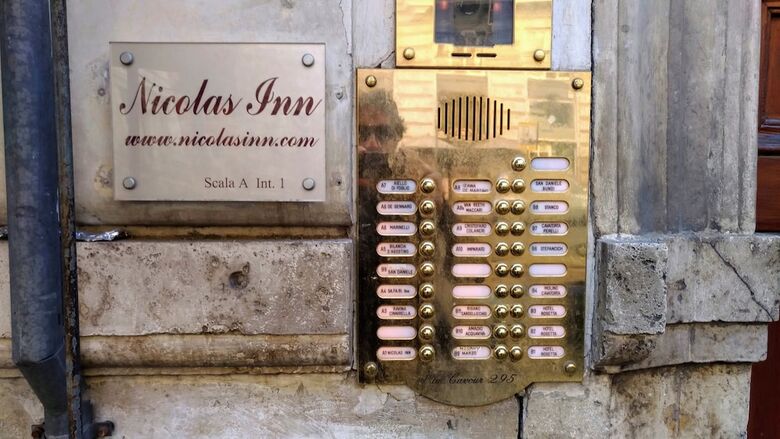 Hotel Nicolas Inn