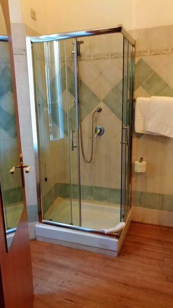 Hotel Nicolas Inn