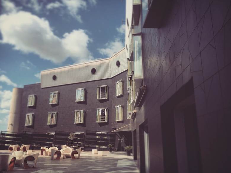 Black Hotel