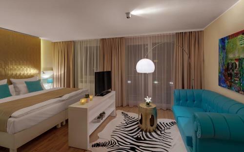 Amedia Hotel & Suites