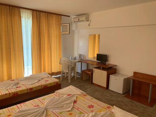 Hostal Lilia Guest House