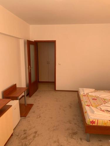 Hostal Lilia Guest House