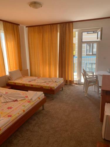 Hostal Lilia Guest House