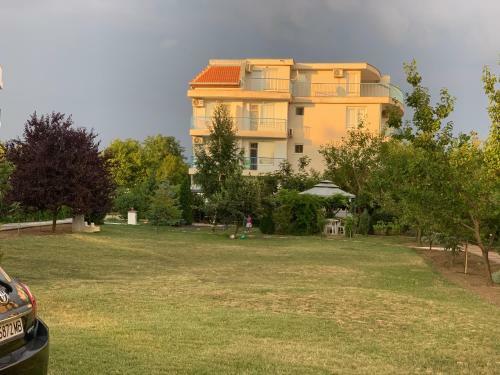Hostal Lilia Guest House
