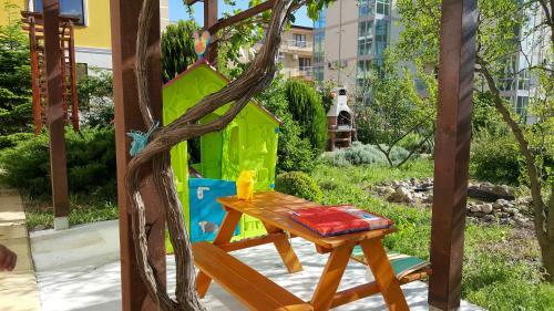 Hostal Lilia Guest House