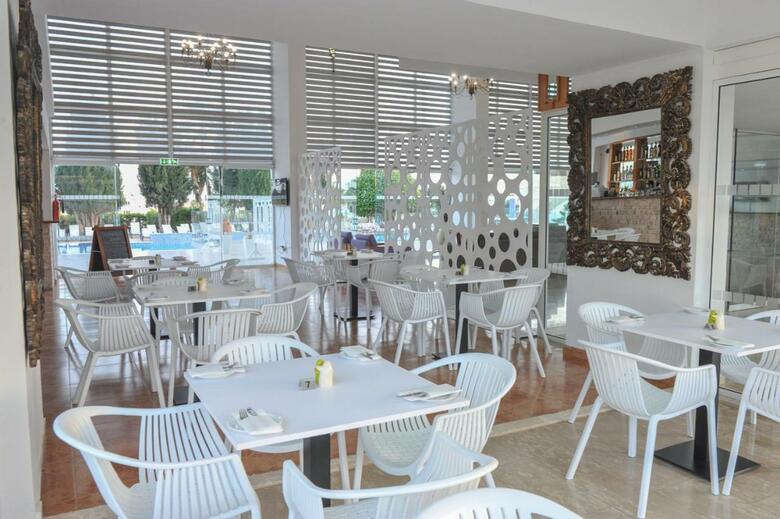 Hotel Fedrania Garden
