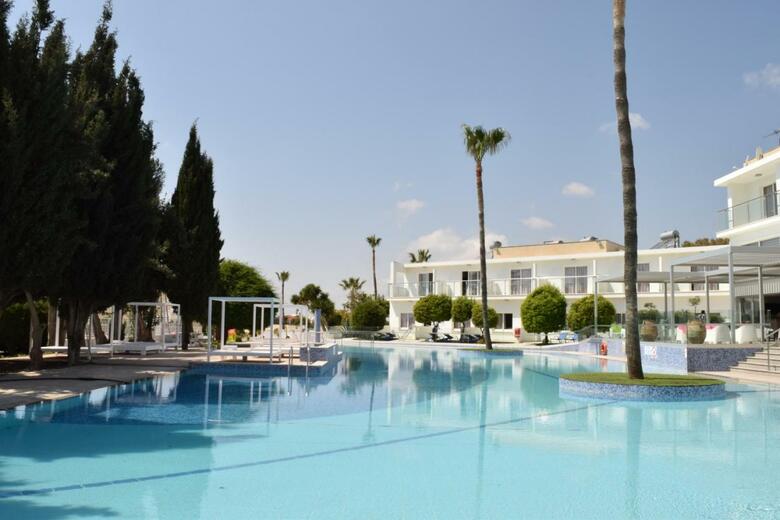 Hotel Fedrania Garden