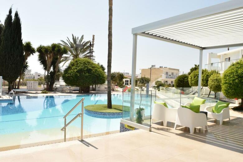 Hotel Fedrania Garden