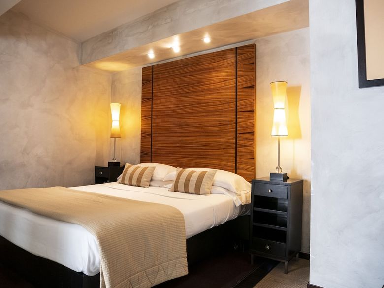 Bed & Breakfast Intown Luxury House