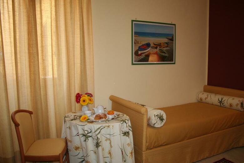Hotel Orleans