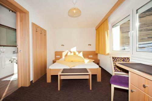 Hostal Amontanara