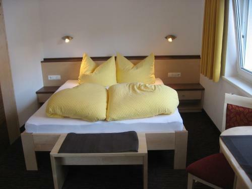 Hostal Amontanara