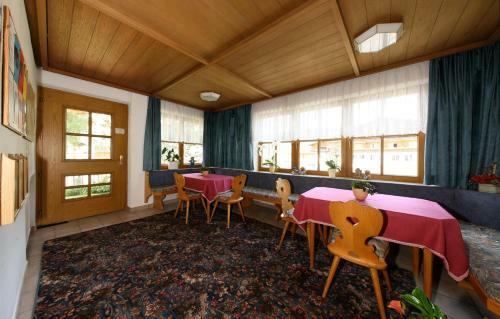 Hostal Pension Tirol