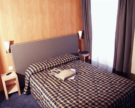 Hotel Paris Eiffel Cambronne